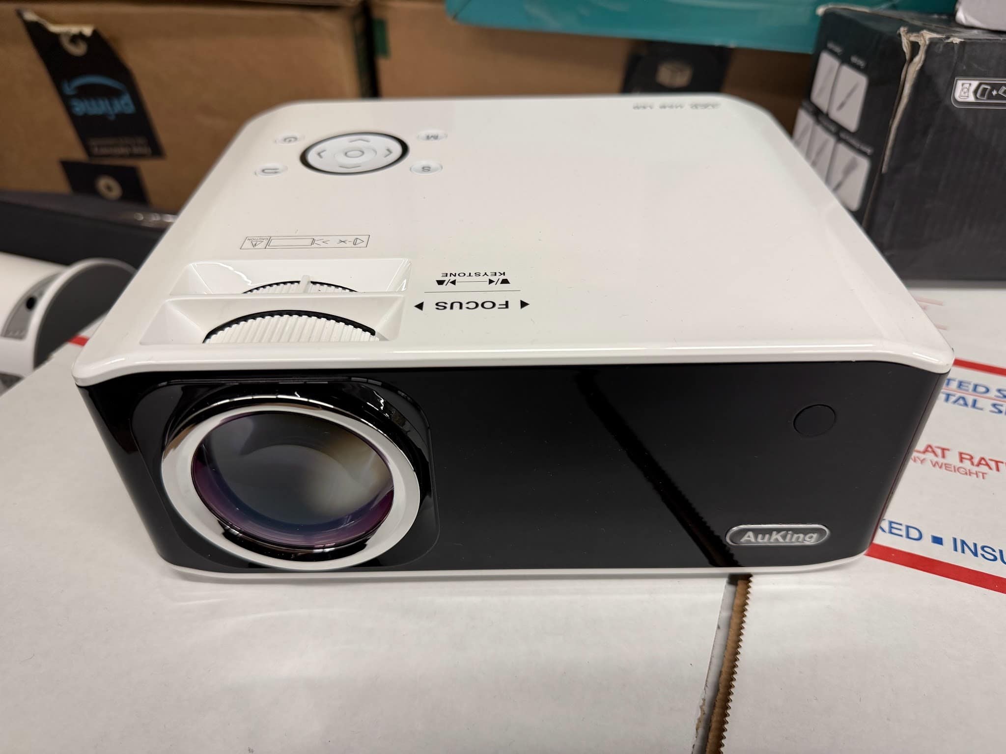 AuKing LCD Projector